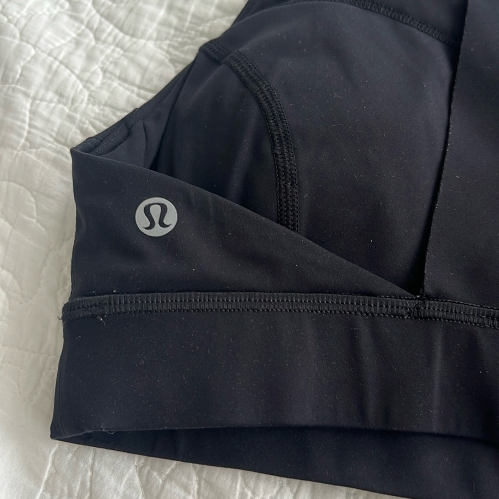 Lululemon Black High Neck Sports Bra - Size 4 (small) - Picture 3 of 3